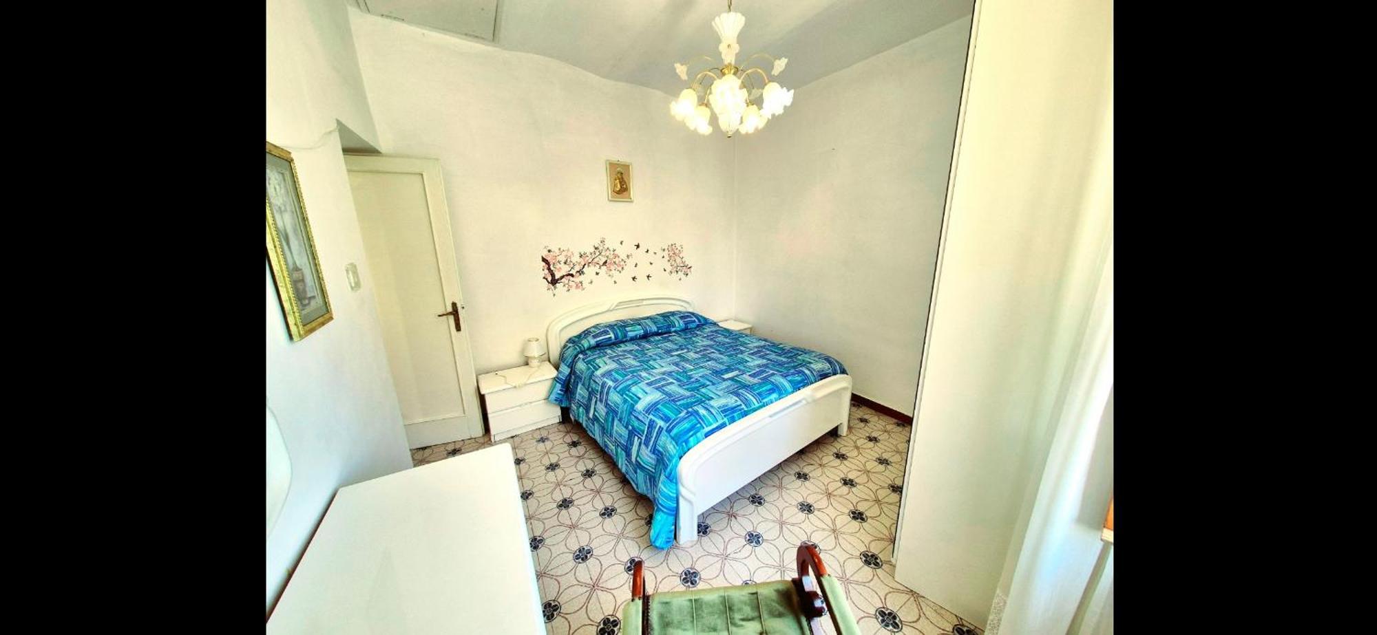 La Casa In Piazza Apartment Toffia Bagian luar foto