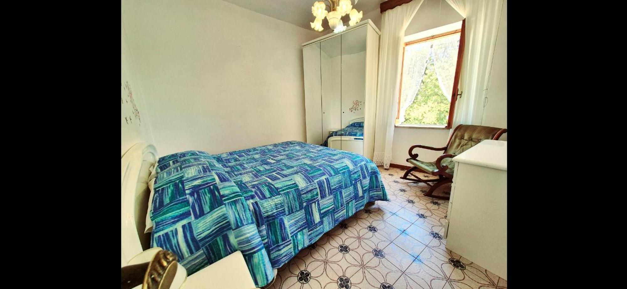 La Casa In Piazza Apartment Toffia Bagian luar foto