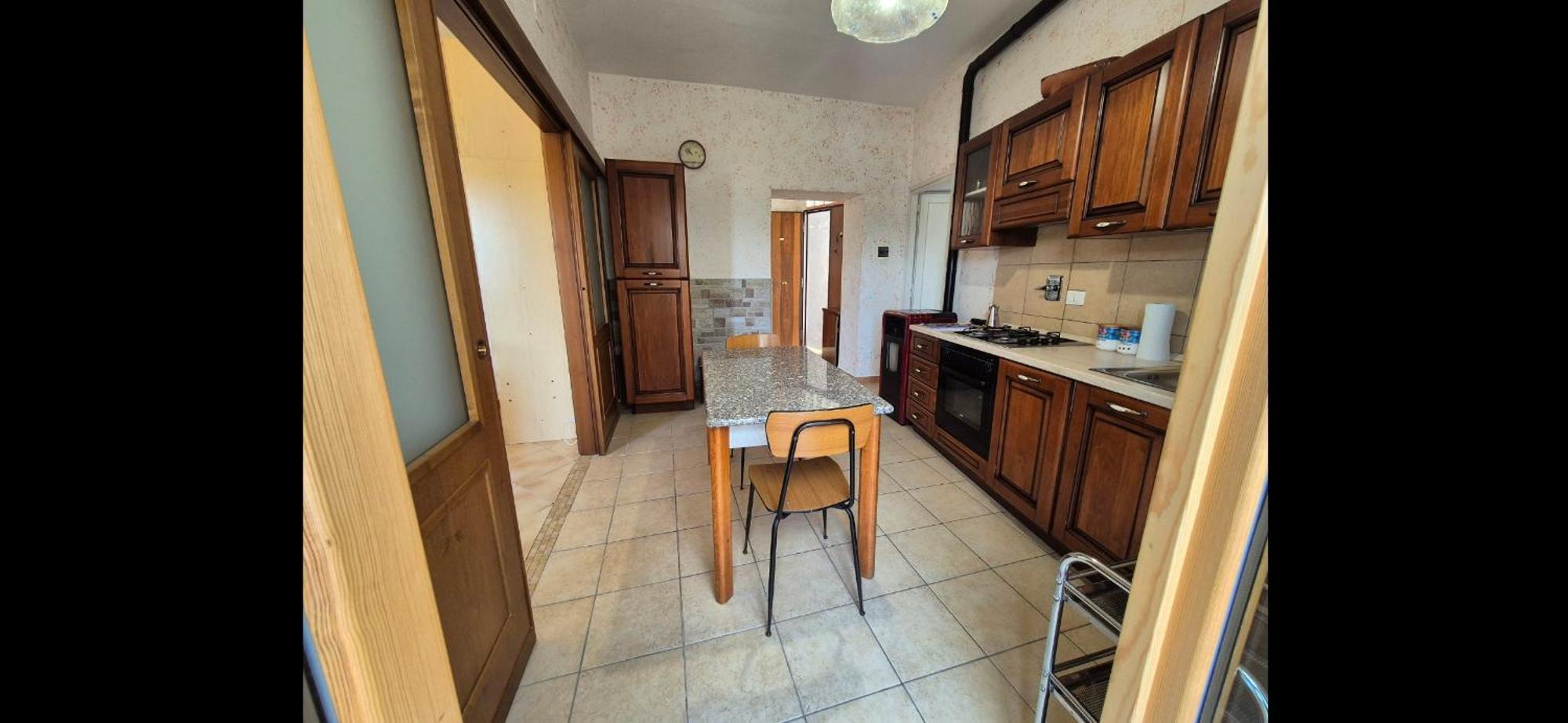 La Casa In Piazza Apartment Toffia Bagian luar foto